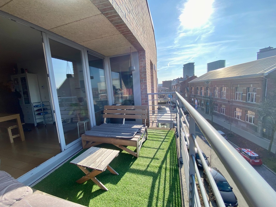 Energiezuinig appartement op de 3° V met lift in hippe buurt - 2 slaapkamers & 2 ruime terrassen met zicht op grote, zeer mooie binnentuin.